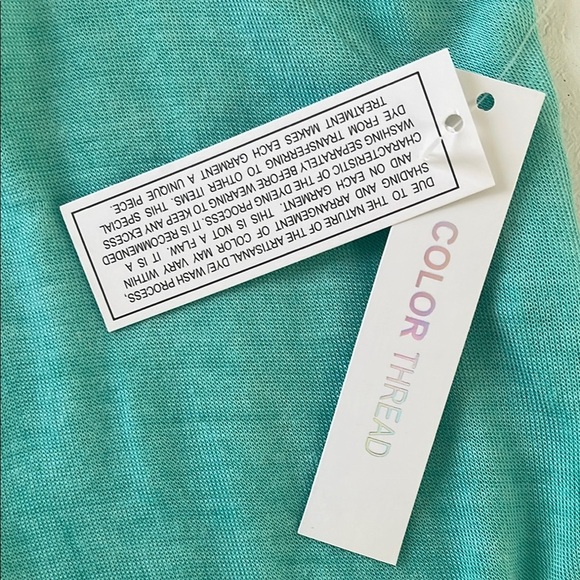 2 Pack - Color Color Threads Women's Aqua Yoga Tank Top size S,M,L - NWT - Picture 2 of 4